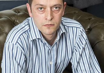 Kesengsem dengan Penampilan Imut dan Lucu Perempuan Asal Indonesia, Bule Tajir Ini Malah Jadi Melarat Seusai Menikah: Hobi Mewah Sang Istri Sukses Kuras Tabungannya Hingga Rp 67 Miliar 