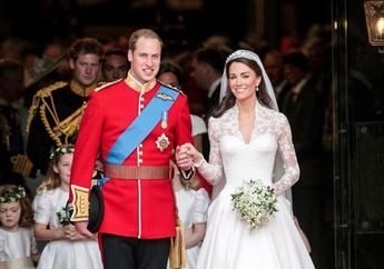 6 Momen Langka Kate Middleton dan Pangeran William Pamer Kemesraan di Depan Publik, dari Pelukan hingga Saling Menatap Bak Remaja Tengah Kasmaran! 