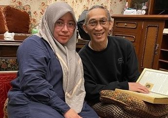 Baru Mampu Khatam Baca Al-Qur'an di Usia Jelang Setengah Abad, Melly Goeslaw: Semoga Kalian Tidak Seperti Kami