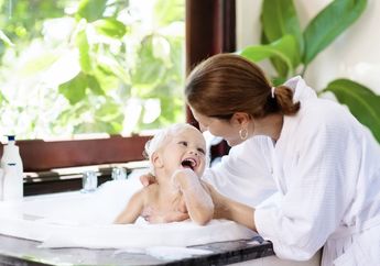 Ini 5 Cara Jitu agar Anak Tak Malas Mandi Selama di Rumah Aja