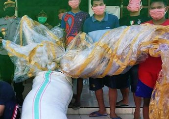 Balon Udara Berukuran 35 Meter Hendak Diterbangkan Warga, Polisi Akhirnya Sita 87 Balon Udara Lainnya!