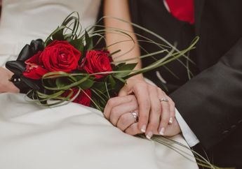 Tradisi Pernikahan Ditunggui Keluarga di Luar Kamar Saat Malam Pertama Bikin Takut, Calon Mempelai Pria Ini Malah Dianggap Tidak Sopan