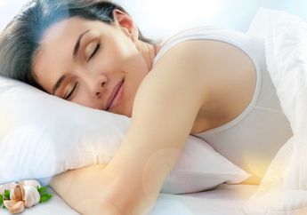 Tolong Lakukan Ini Sebelum Terlambat! Letakkan Bawang Putih di Bawah Bantal Sebelum Tidur, 3 Khasiat Ajaib Ini Akan Langsung Kamu Rasakan!