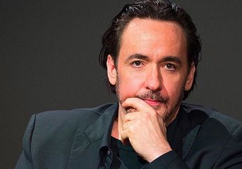 Ngaku Diserang Polisi Saat Rekam Aksi Demo Kematian George Floyd, Aktor John Cusack: Mereka Memukul Sepedaku!