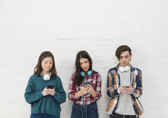 Penting! 7 Dampak Buruk Kecanduan Media Sosial Bagi Remaja, Bisa Sampai Sulit Tidur hingga Korban Bullying