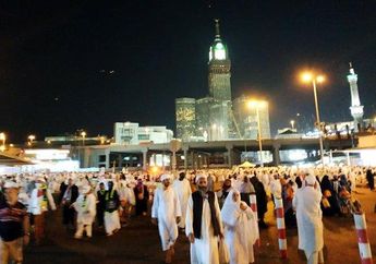 Sudah Tunggu 8 Tahun Lamanya untuk Berangkat ke Tanah Suci, Calon Jemaah Haji Asal Sukoharjo Ini Hanya Bisa Legowo Saat Pemerintah Batal Selenggarakan Ibadah Haji Tahun 2020: Saya Tidak Apa-apa, Ini Keputusan Terbaik...