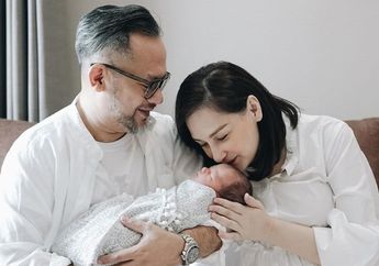 Gemasnya Nggak Ketulungan, Intip Penampilan Baby Numa Saat Lakukan Sesi Pemotretan dengan Balutan Kebaya Merah dan Kain Jarik, Mona Ratuliu: Kalau Ibu Kartini Lihat Kayaknya Juga Pengin Gigit Deh!