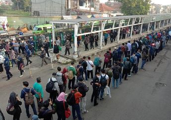 Penting! Panduan Lengkap Berangkat hingga Pulang Kerja Era New Normal, Mulai dari Tidak Boleh Berjabat Tangan Sampai Rajin Bersihkan Meja Kerja