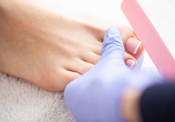 Selain Memotong Kuku dengan Benar, Beberapa Tips Sederhana Ini Mampu Membuat Kakimu Menjadi Indah, Mau Coba?