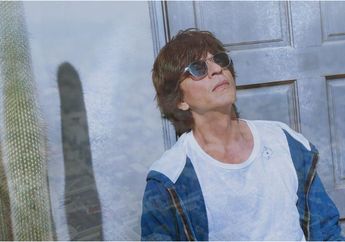 Viral Hasil Studi Shah Rukh Khan saat Kuliah S1 Ekonomi, Nilai Paling Jelek Adalah 51!