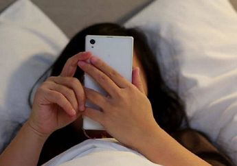 Begadang Sambil Main Ponsel, Wanita Ini Ditemukan Tewas Sambil Memegang Ponsel, Ternyata Kebiasaan Itu Memicu Penyakit Tak Kasat Mata Ini, Hati-hati!