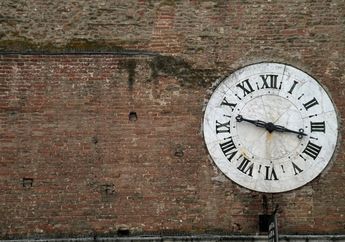 Pernah Melihat Jam Dinding di Dalam Mimpi, Begini Tafsir Mimpinya...