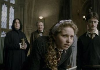 Pemeran Kekasih Ron Weasley di Film Harry Potter, Jessie Cave Hamil Anak Ketiga!