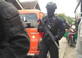 Anaknya Diamankan dan Dicurigai Terlibat dalam Aksi Teroris di Ambon, Orang Tua Terduga Teroris Tak Terima: Dia Normal-normal Saja!