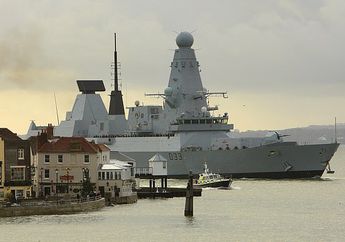 Kapal Perang Inggris Senilai Rp 17,5 Triliun dengan Berat 8.000 Ton Rusak Terus dan Nganggur 4 Tahun di Pelabuhan, Mantan Kepala AL: 'Padahal Kami Butuh Kapal Kalau-kalau Perang Terjadi' 