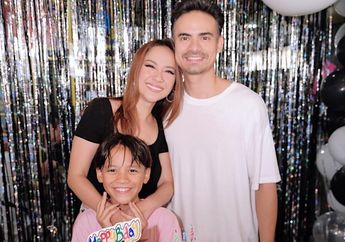 Bergandengan Tangan dengan Noah Sinclair Melanjutkan Hidup Tanpa Ashraf Sinclair, Bunga Citra Lestari: Nyawa yang Tidak Penuh, Energi Hampir Tak Ada, dan Hati yang Hancur