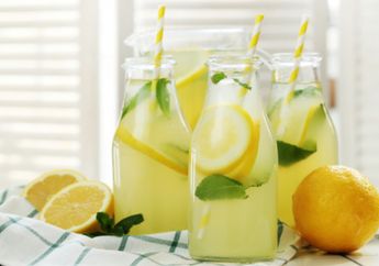 Selain Dapat Diolah Menjadi Minuman Segar, Jus Lemon Ternyata Sangat Ampuh untuk Membersihkan Kerak Membandel di Toilet, Kalian Harus Coba!