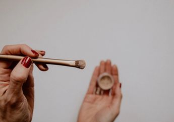 Yuk Lakukan 4 Tips Pro Foundation dan Concealer Agar Daily Makeup Kamu Makin Kece!