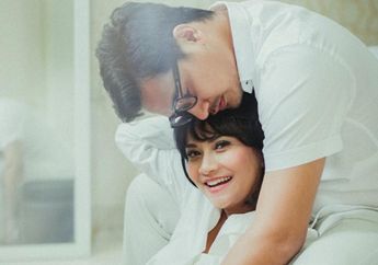 Pamer Perut yang Semakin Membuncit, Vanessa Angel Bagikan Momen Saat Jalani Maternity Shoot Bareng Sahabatnya, Netizen: Kalau Cewek Udelnya Bodong ya?