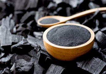 Wajib Diketahui! Memutihkan Gigi dengan Arang Aktif Ternyata Sangat Berbahaya, Berikut Penjelasannya!