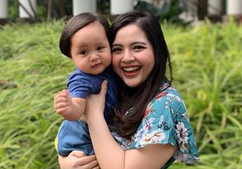 Beberapa Kali Tubuh Putranya Goyah Saat Mendengar Lagu Jadul Milik Tasya Kamila, Intip Wajah Lucu Arrasya Wardhana Bachtiar Ketika Tahan Kantuk, Netizen: Oleng Kapten!