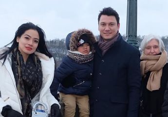 Berparas Cantik dan Memesona Meski Tak Lagi Muda, Intip Wajah Bule Kental Ibu Mertua Titi Kamal yang Tak Pernah Terekspos!