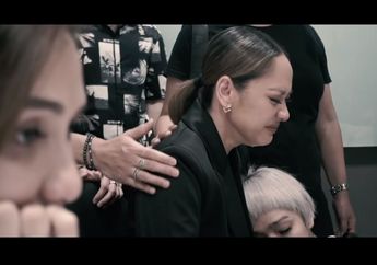 BERITA TERPOPULER: Mertua BCL Minta Sang Menantu untuk Move On Usai Kepergian Ashraf Sinclair, Umi Pipik Akhirnya Angkat Suara Setelah Dituding Sebagai Pelakor