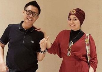 Naik Tahta Jadi Istri Anggota DPR RI 3 Periode dengan Gaji Fantastis, Istri Eko Patrio Sibuk Bukber hingga Pede Pamer Foto Umpel-umpelan Bareng Mayangsari dan Geng Sosialitanya: Seruuu!