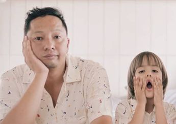 Sesumbar Sebut Dirinya Lelaki Tangguh hingga Pamer Foto Putranya saat Main Layang-layang di Halaman Rumah, Ringgo Agus Rahman Langsung Kena Semprot : Maaf Pak Itu Layangan Anak Saya!