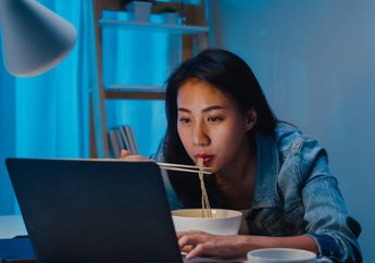 4 Alasan Kenapa Mi Instan yang Kamu Makan Itu Enggak Terlalu Baik Buat Kesehatan