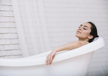 Terungkap! Ternyata Ini Alasan Mengapa Orang Jepang Lebih Suka Mandi Malam Daripada Pagi Hari