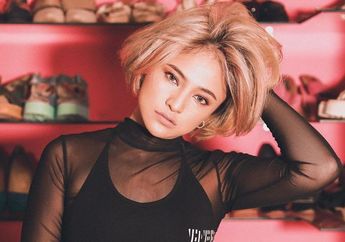 Pakai Dress Belahan Dada Rendah, Marshanda Sukses Bikin Netizen Salfok : Itu Loh Dia Pakai Daleman Warna Kulit!