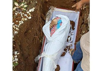 Jenazah Dimakamkan Masih Pakai Daster Berbalut Kafan, Begini Menurut Fatwa MUI