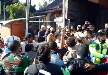 Dengan Santai Menghina Guru Makan Gaji Buta karena Sekolah tak Kunjung Buka, Pria Ini Langsung Dihajar oleh Para Guru yang Ngamuk dan Dilaporkan ke Polisi: Dia tidak Merasakan Sulitnya Bikin Materi Daring!