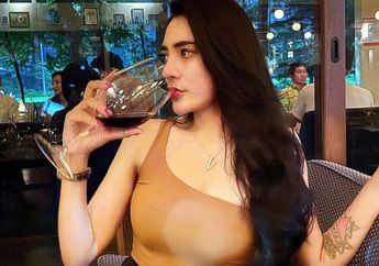 Tenteng Tas Harga 95 Juta Rupiah, Lihat Gaya Seksi Vernita Syabilla yang Ditangkap karena Dugaan Kasus Protitusi