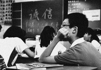 Pasang Papan Pengetahuan 'Wanita Suci Bakal Lahirkan Anak yang Lebih Cerdas' untuk Cegah Seks Bebas, Sekolah Ini Langsung Banjir Hujatan