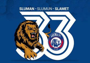 Walau Manajemen Melarang, Suporter Arema FC Tetap Pesta Flare Rayakan Ulang Tahun ke-33