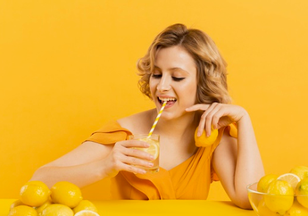 Bisa Dikonsumsi Sewaktu-waktu, Siapa Sangka Air Lemon Ampuh Bersihkan Kerak Kuning yang Menempel pada Toilet, Penasaran?