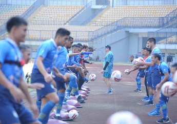Latihan Perdana, Robert Alberts Akui Kondisi Fisik Pemain Persib Bandung Menurun