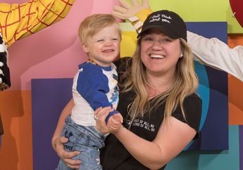 Orangtua Wajib Tahu! Inilah Speech Delay yang Sempat Dialami Anak Kelly Clarkson, Ternyata Gangguan Ini Bisa Sampai Dewasa