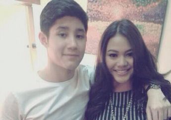 Dulu Lengket Bak Perangko dengan Aurel Hermansyah, Kini Teuku Rassya Sumringah Pamer Foto dengan Kekasih Baru hingga Bikin Netizen Auto Patah Hati