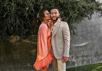 Memang Beda, John Legend Umumkan Penantian Anak Ketiga Bersama Sang Istri Chrissy Teigen dalam Perilisan Musik Video Baru Bertajuk 'Wild'