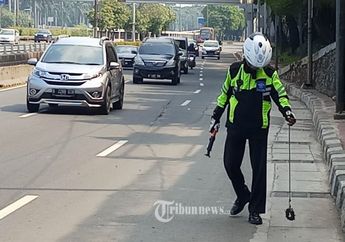 Pernah Ditabrak Motor dan Hampir Dikeroyok Masa, Abdul Rahim Tak Pantang Menyerah Selamatkan Pengguna Jalan dengan Menyapu Ranjau Paku yang Bertebaran di Ibukota hingga Terkumpul 4 Ton!