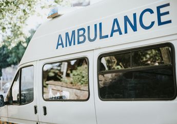 Viral Mobil Kijang Diduga Sengaja Halangi Ambulans yang Bawa Korban Pecah Pembuluh Darah hingga Meninggal