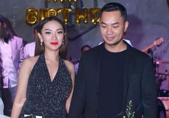 Sudah Kepalang Malu, Sirajuddin Mahmud Akhirnya Ladeni Permintaan 'Nakal' sang Istri untuk Lakukan Hal ini di Tempat Umum, Zaskia Gotik: Sok Jual Mahal Dia!