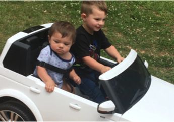 Terkunci di dalam Mobil Panas Selama 30 Menit, Dua Batita Ini Harus Meregang Nyawa