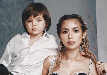 Jessica Iskandar Putuskan Pindah hingga Minta Doa, Netizen Gagal Fokus dengan Mata Sembab Ibunda El Barack: Kayak Habis Nangis
