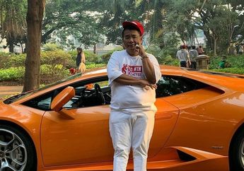 Reputasinya Sebagai Pengacara Kondang Seantero Bangsa, Hotman Paris Bangga Lihat Mahasiswa Jadikan Dirinya Patokan Kuliah Jurusan Hukum: Biar Kayak Hotman Paris, Uang Banyak Cewek pun Banyak!