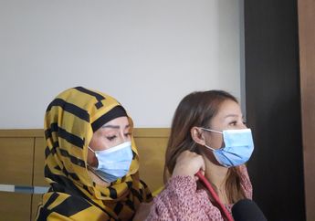 Sambil Menitikkan Air Mata Ungkap Kerinduan dan Hatinya yang Hancur, Ibunda Vicky Prasetyo: Saya Aja yang Menggantikan Pidananya