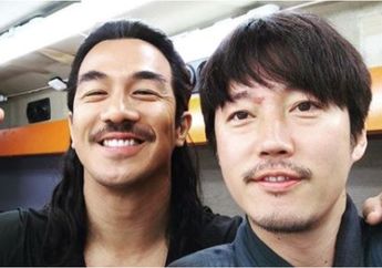 The Swordsman Siap Tayang Bulan Depan, Joe Taslim dan Jang Hyuk Bertukar Tatapan Sengit di Foto Adegan!